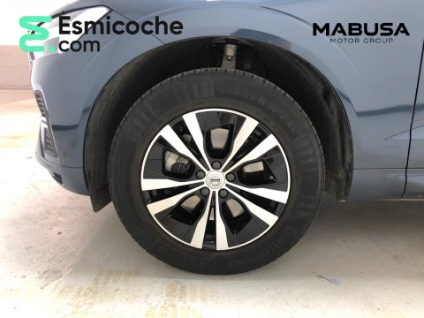 Volvo XC60 B4 Momentum (D) Auto