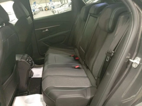 Peugeot 3008 Hybrid 225 e-EAT8 Allure