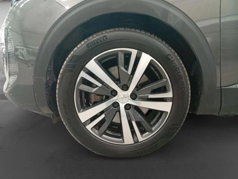 Peugeot 3008 Hybrid 225 e-EAT8 Allure