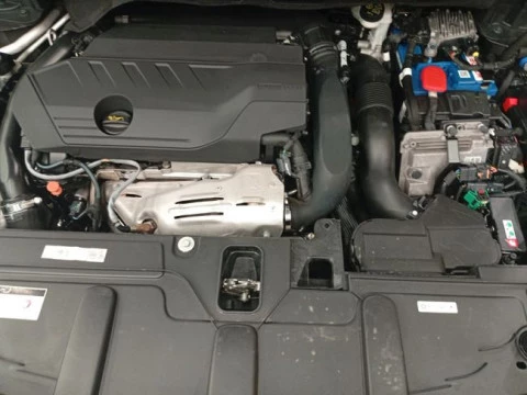 Peugeot 3008 Hybrid 225 e-EAT8 Allure