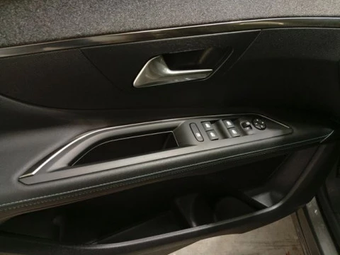Peugeot 3008 Hybrid 225 e-EAT8 Allure Pack
