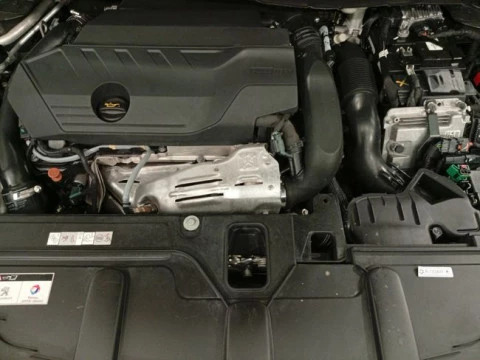 Peugeot 3008 Hybrid 225 e-EAT8 Allure Pack