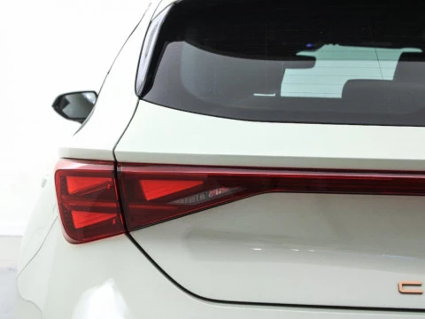 Cupra León 1.5 PHEV 150KW DSG 204 5P