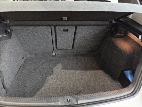 Volkswagen Golf VI 1.6 TDI 105cv DPF Advance