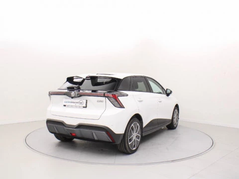 MG4 64KWH LUXURY MY24