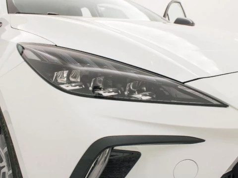 MG4 64KWH LUXURY MY24