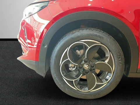 Alfa Romeo Junior Elettrica 115kW (156CV)