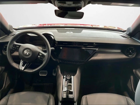 Alfa Romeo Junior Elettrica 115kW (156CV)