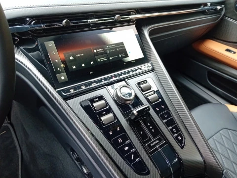 Aston Martin DB12 4.0 V8 Auto