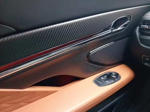 Aston Martin DB12 4.0 V8 Auto