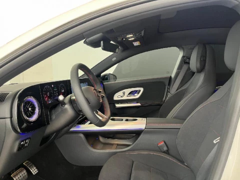 Mercedes-Benz CLA 1.5 CLA 180 MHEV DCT 136 4P