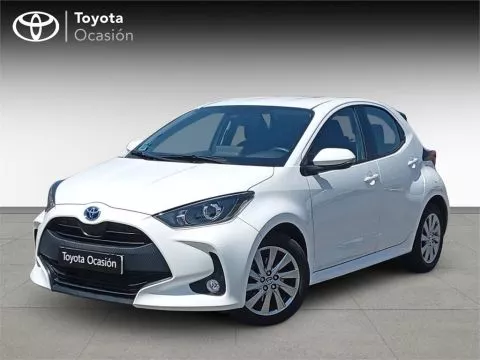 Toyota Yaris 5 Puertas Active Tech 120H Automático (e-CVT) Toyota Yaris 5 Puertas Active Tech 120H Automático (e-CVT)