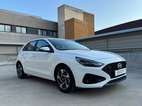 Hyundai i30 KLASS 1.0 TGDI 100CV MHEV 5P Hyundai i30 KLASS 1.0 TGDI 100CV MHEV 5P