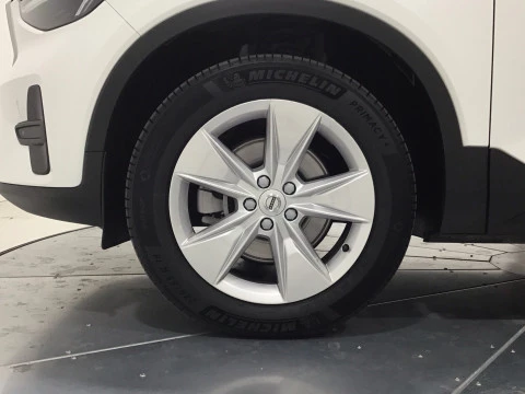 Volvo XC40 XC40 Core, B3 Mild hybrid, Gasolina