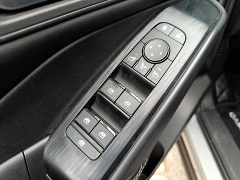 Nissan Qashqai 1.3 DIG-T 116KW N-CONNECTA CVT 5P