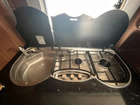 LMC I585 I585 EXPLORER SPORT