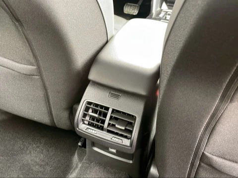 Citroën C4 Hybrid 145 ë-DCS6 Business Edition