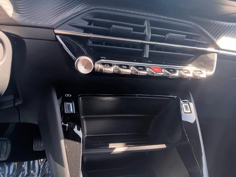 Peugeot 2008 1.2 HYBRID 145 STYLE EDSC6 5P