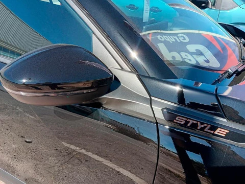 Peugeot 2008 1.2 HYBRID 145 STYLE EDSC6 5P