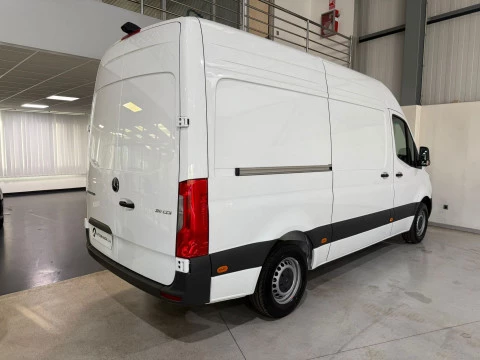 Mercedes-Benz Sprinter 311 CDI MEDIO PRO