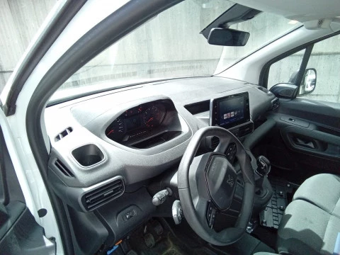 Peugeot Partner Premium Standard 600kg BlueHDi 73kW