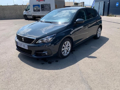 Peugeot 308 1.2 PURETECH 96KW STYLE 130 5P Peugeot 308 1.2 PURETECH 96KW STYLE 130 5P