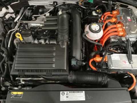 Volkswagen Golf GTE 1.4 TSI e-Power 150kW (204CV) DSG