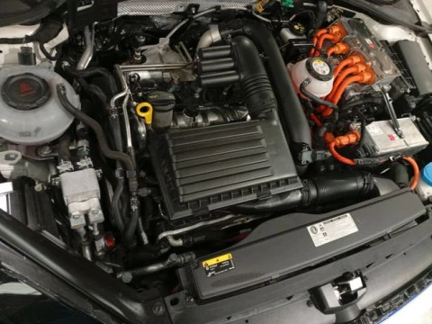 Volkswagen Golf GTE 1.4 TSI e-Power 150kW (204CV) DSG