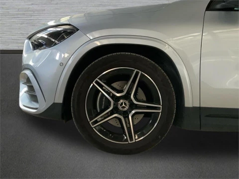 Mercedes-Benz GLA 200 D