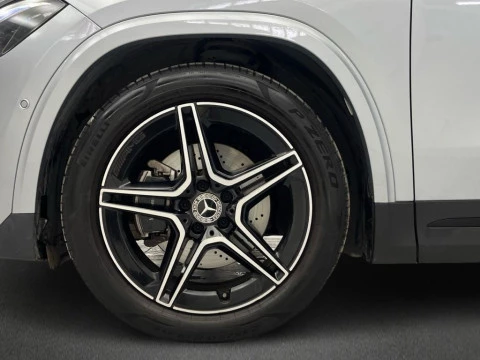 Mercedes-Benz GLA 200 d