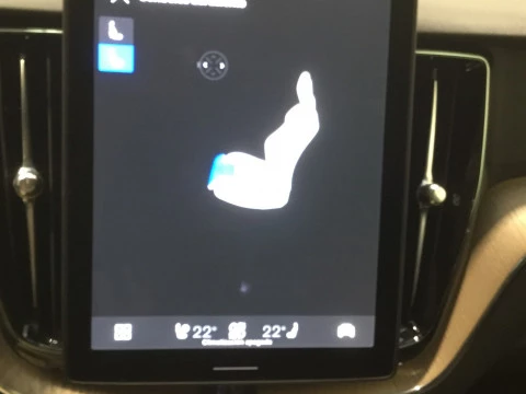 Volvo XC60 XC60 PLUS B5 AWD MILD HYBRID GASOLINA DARK