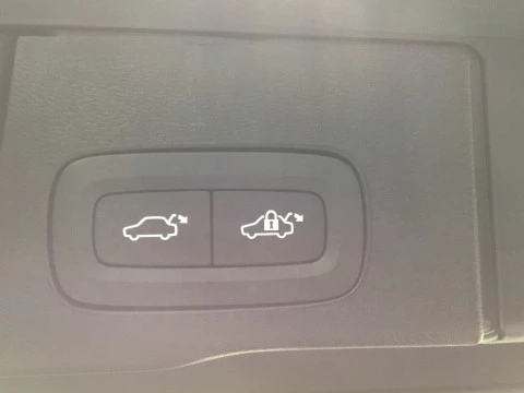 Volvo XC60 XC60 PLUS B5 AWD MILD HYBRID GASOLINA DARK