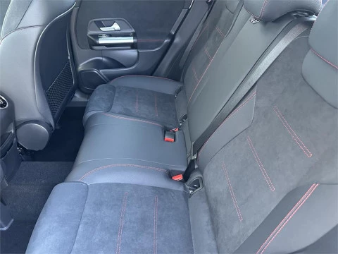 Mercedes-Benz GLA 250 e con tecnología híbrida EQ