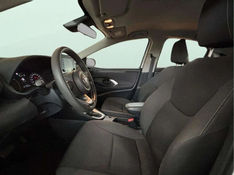 Toyota Yaris BUSINESS PLUS 1.5 VVT-I HEV 5P