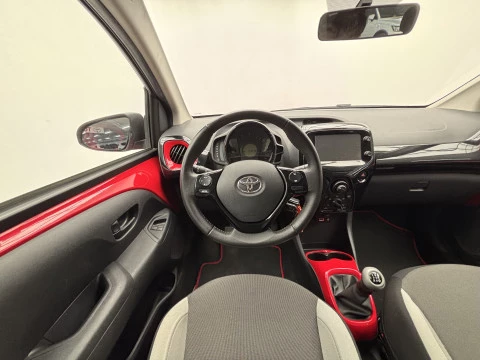 Toyota Aygo 1.0 70 x-play