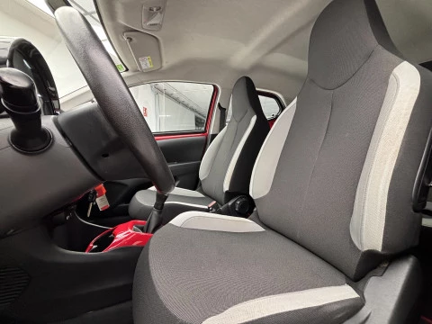 Toyota Aygo 1.0 70 x-play