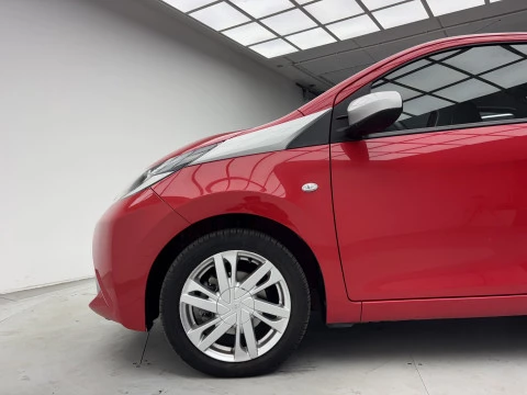 Toyota Aygo 1.0 70 x-play