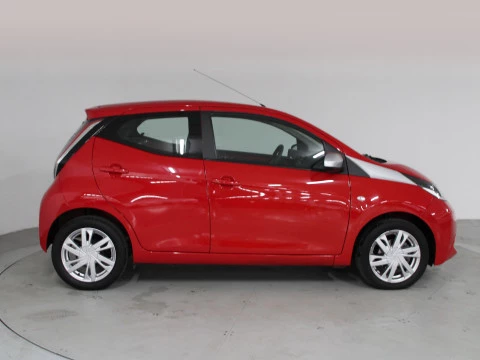 Toyota Aygo 1.0 70 x-play