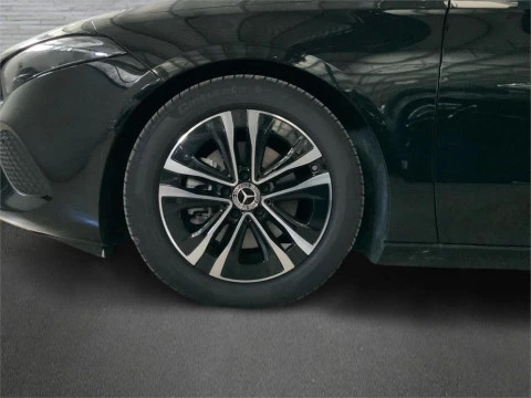 Mercedes-Benz Clase A 180 Sedán