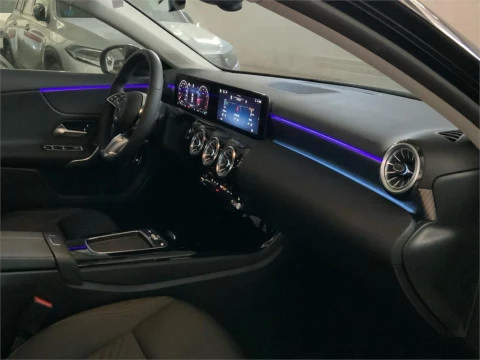 Mercedes-Benz Clase A 180 Sedán