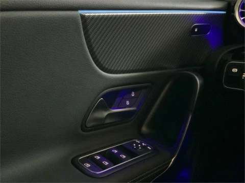 Mercedes-Benz Clase A 180 Sedán