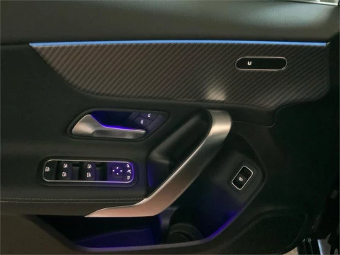 Mercedes-Benz Clase A 180 Sedán