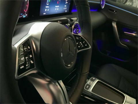 Mercedes-Benz Clase A 180 Sedán