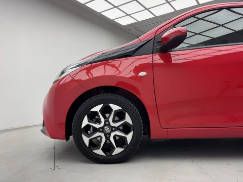 Toyota Aygo 1.0 70 x-play