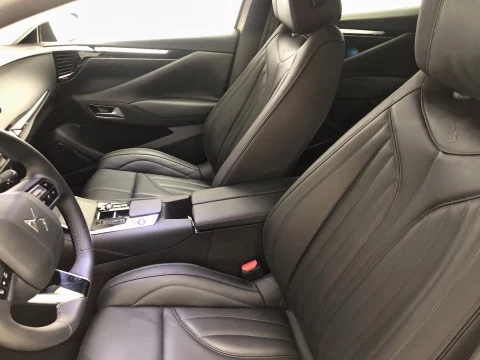 DS 4 CROSS PureTech 130 automßtico RIVOLI