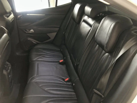 DS 4 CROSS PureTech 130 automßtico RIVOLI