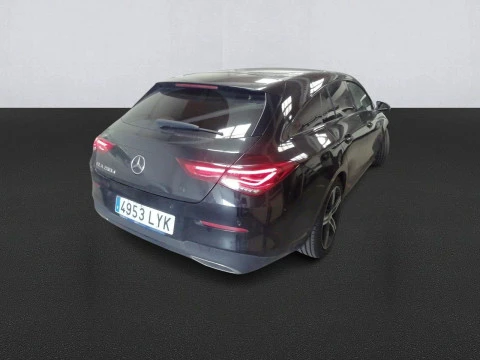 Mercedes-Benz CLA CLA 200 D DCT Shooting Brake