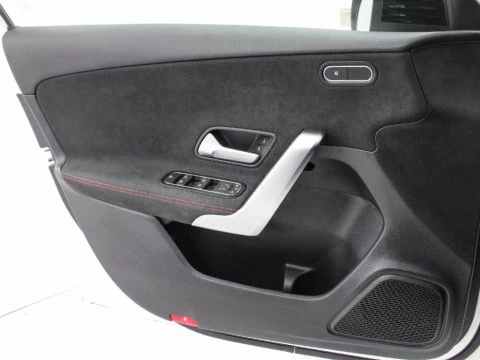 Mercedes-Benz Clase A 180 MHEV