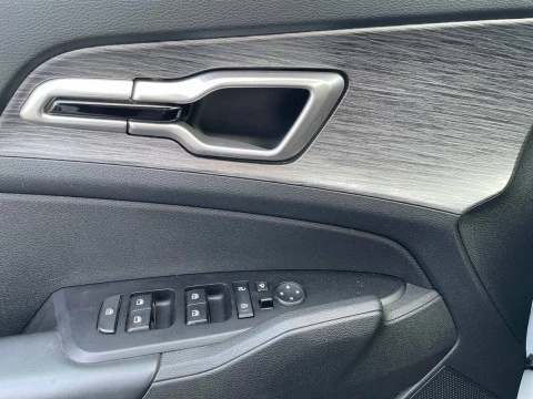 Kia Sportage 1.6 T-GDi 118kW (160CV) Drive 17