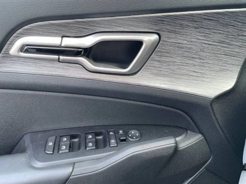 Kia Sportage 1.6 T-GDi 118kW (160CV) Drive 17